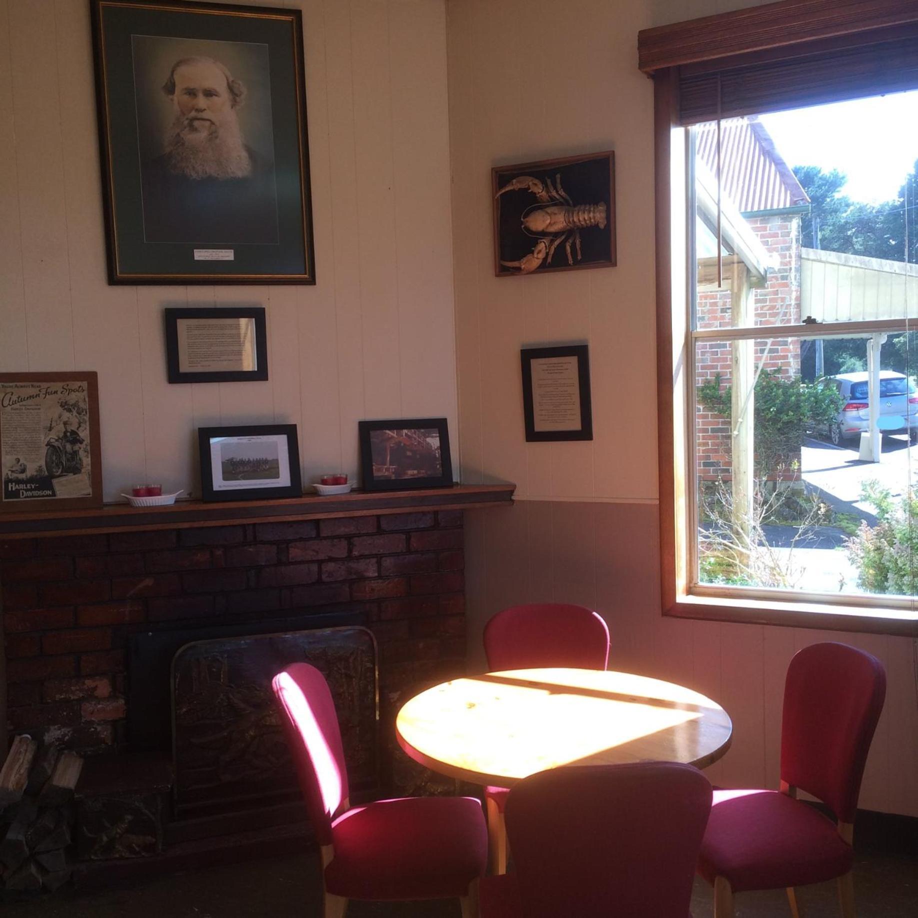 Bischoff Hotel Waratah Extérieur photo