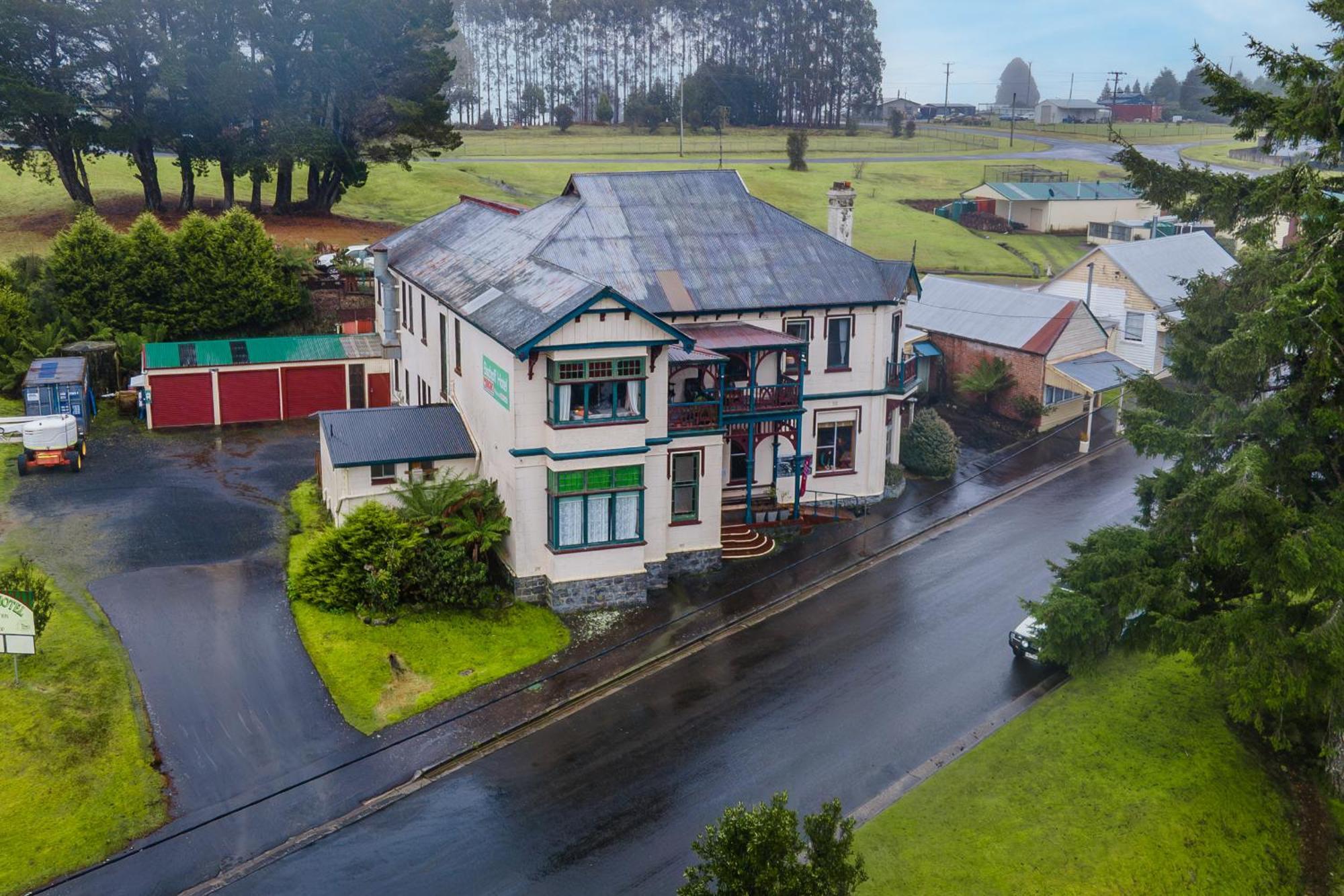 Bischoff Hotel Waratah Extérieur photo