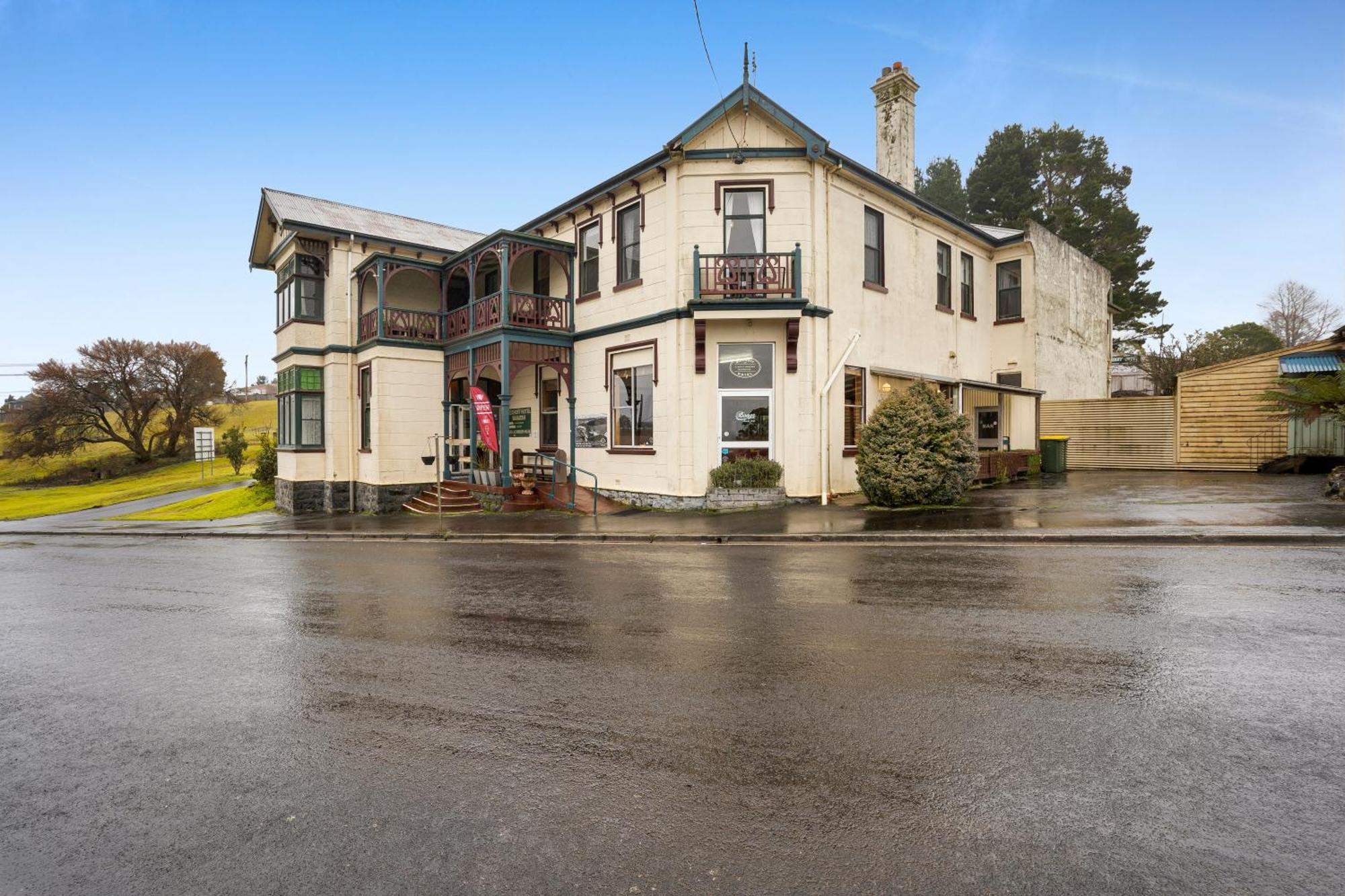 Bischoff Hotel Waratah Extérieur photo