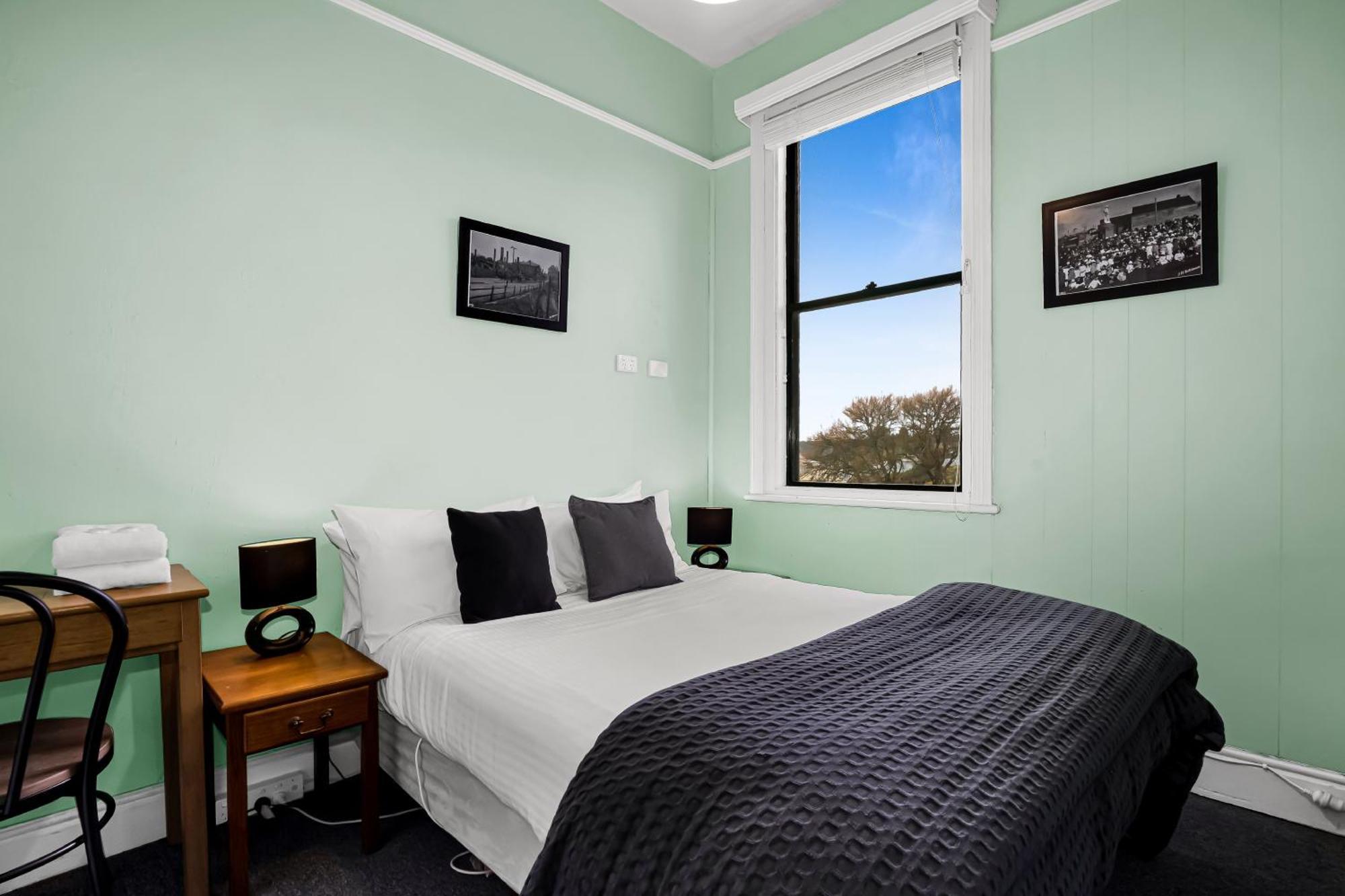 Bischoff Hotel Waratah Extérieur photo