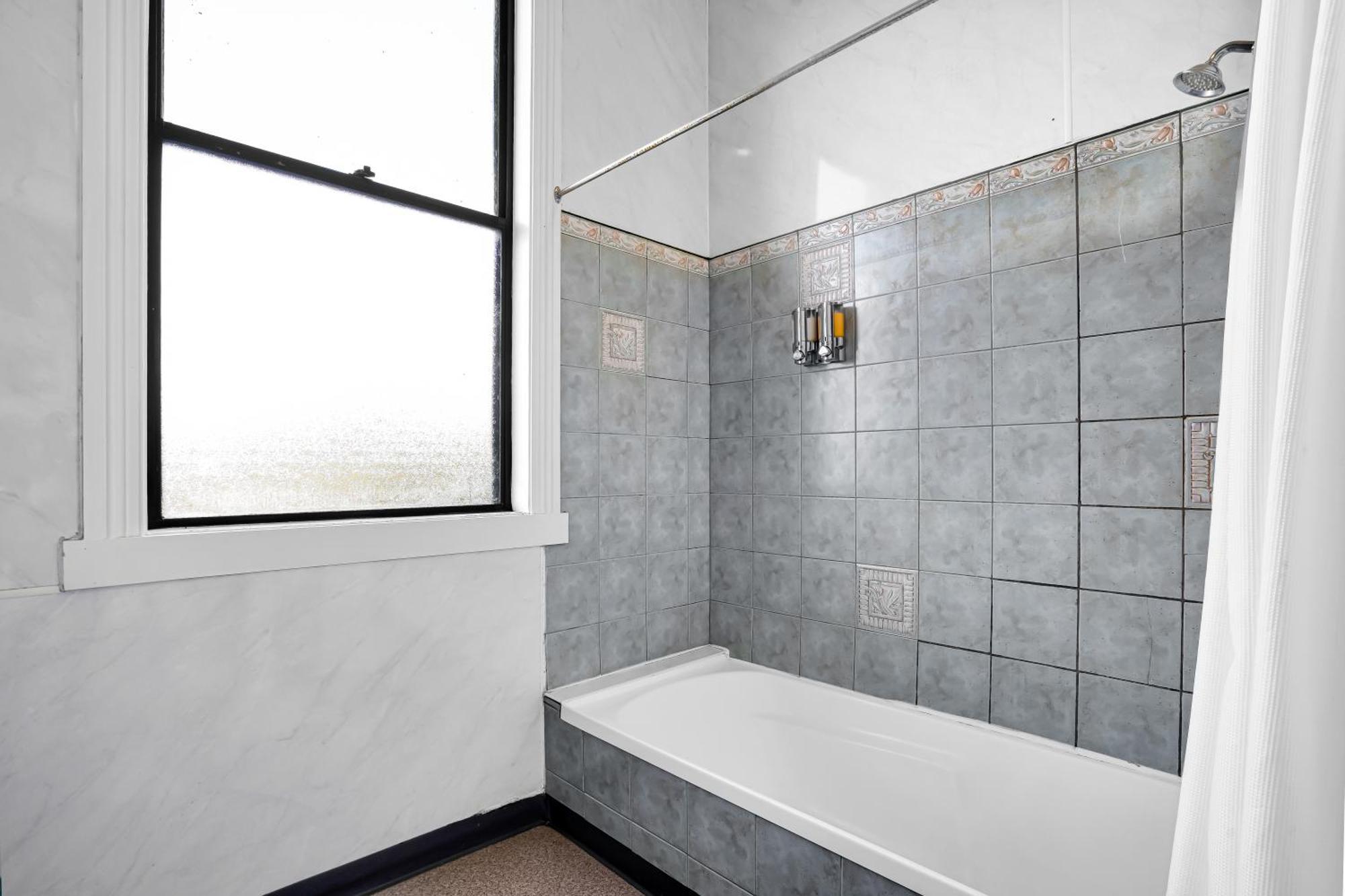 Bischoff Hotel Waratah Chambre photo