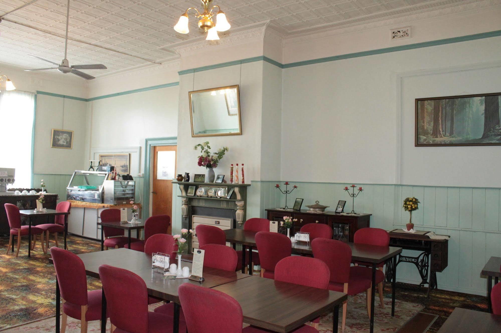 Bischoff Hotel Waratah Extérieur photo