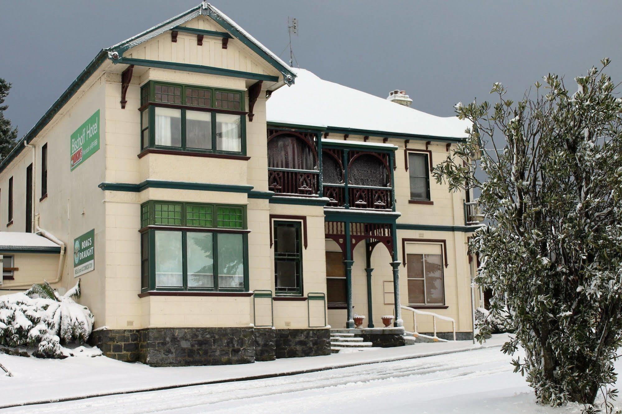Bischoff Hotel Waratah Extérieur photo